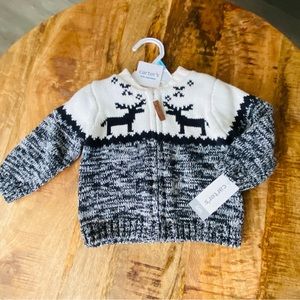 ❌SOLD❌NWT Carters Baby Boys Dressy Sweater
Size 6 months
